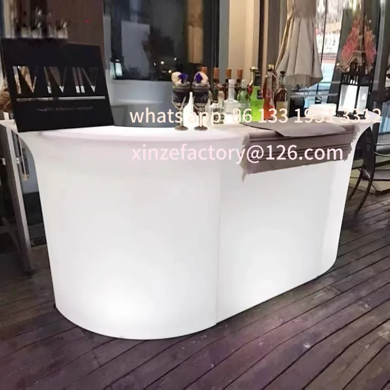 مكتب أمامي في الهواء الطلق مقاوم للماء كوكتيل طاولة بار نادل، أثاث مضيئة ترحيب أنيق #4