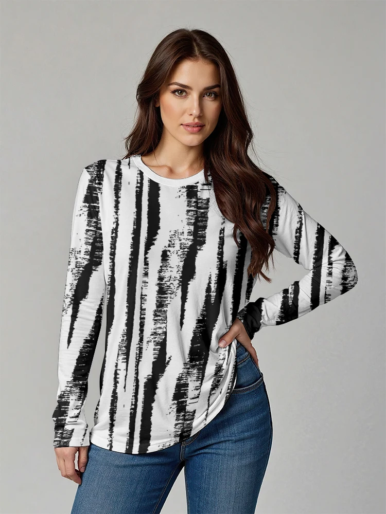 

New Women's Long-sleeved T-shirt Casual Long-sleeved Top T-shirt Retro Floral Pattern Simple Oversized Women's Clothing