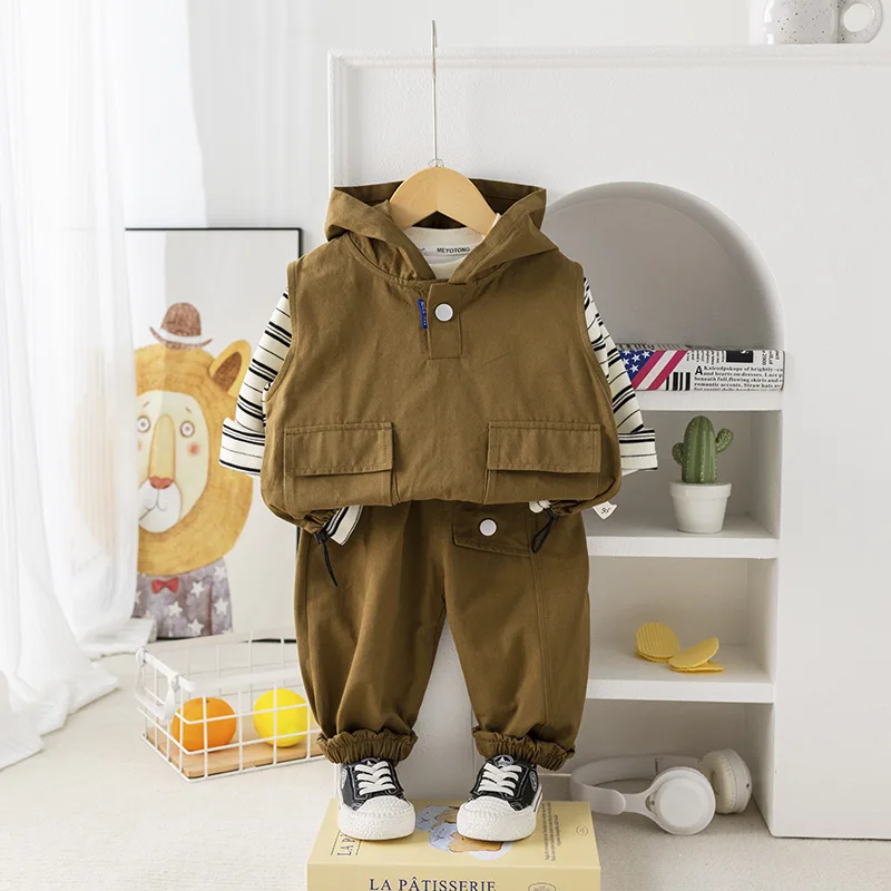 

2024 Sets Handsome children's clothing outdoor wear baby boys' workwear hooded vest long sleeved spring and autumn 3 piece set