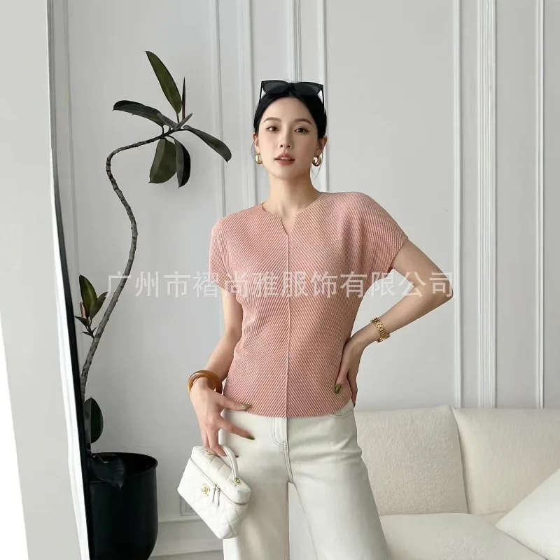 Miyake Pleated 2026 Summer New Solid Color Dragon Scale Pleated Versatile Stylish Casual Design Short Sleeve Top for Women Pleat