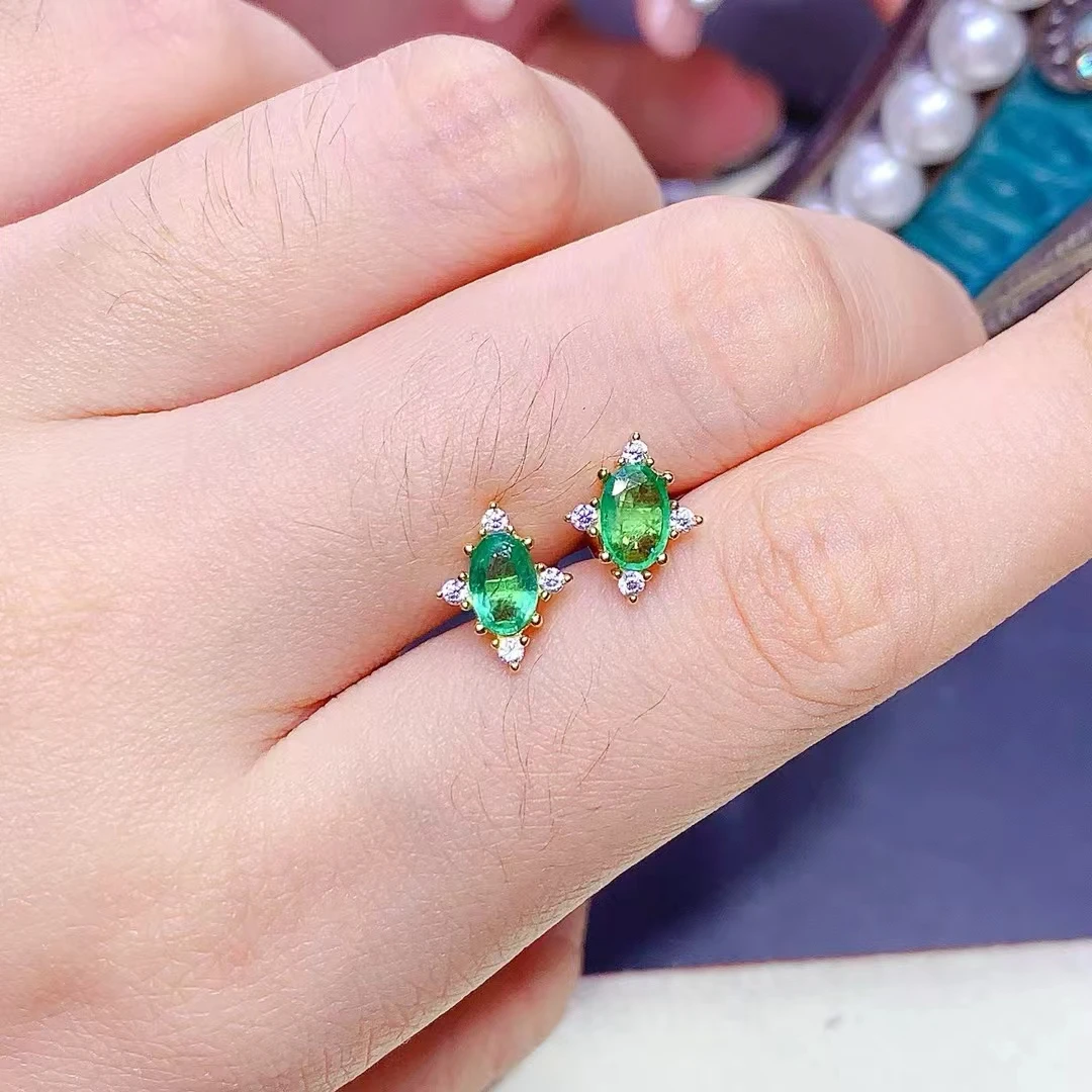

KJJEAXCMY Natural Emerald Earrings S925 Silver Inlaid Simple Women's High-End Jewelry The crystal is clean and beautiful color