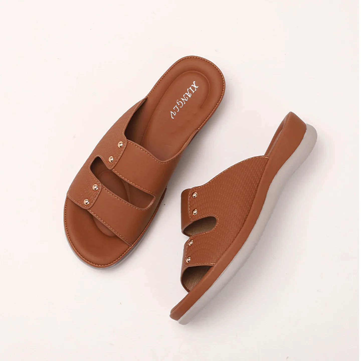 2026 new women's sandals exposed toes women's outdoor flat heel slippers fashionable casual summer comfortable mom's slippers 42