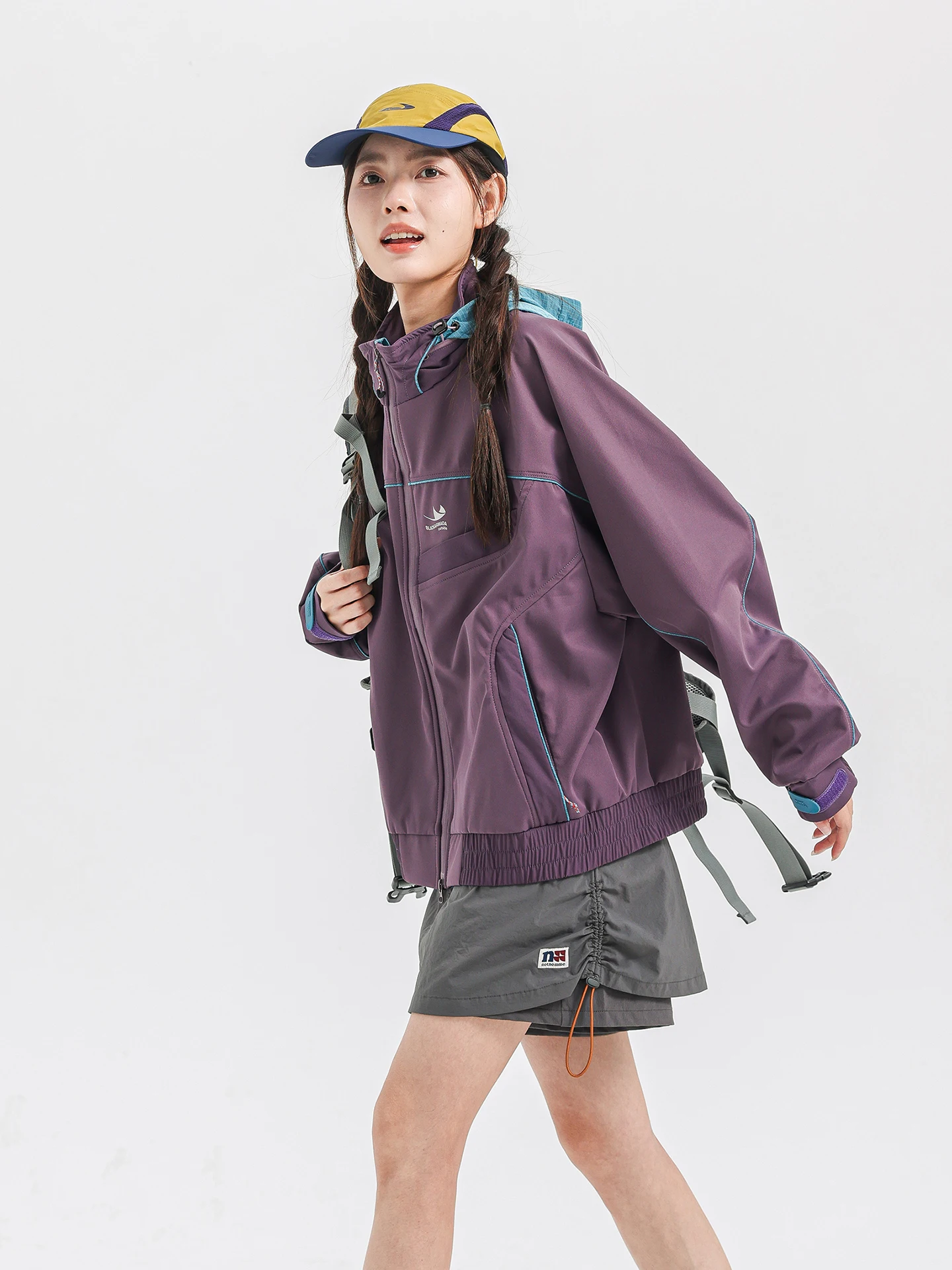 

Women's Outdoor Softell Jaet Coat Autumn 2025 New Loose Hiking Climbing Waterproof Windproof Hat Upper Body Zipper