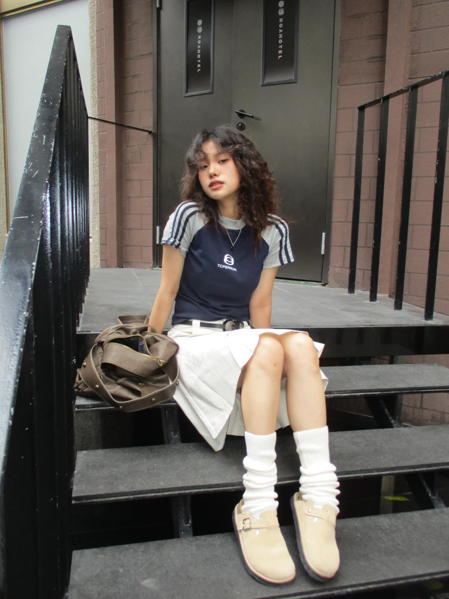 

Женская футболка в стиле ретро в американском стиле ort Sve Color Blo oulder Insert Elastic Slim Fit ort Length round Ne Cotton Blend