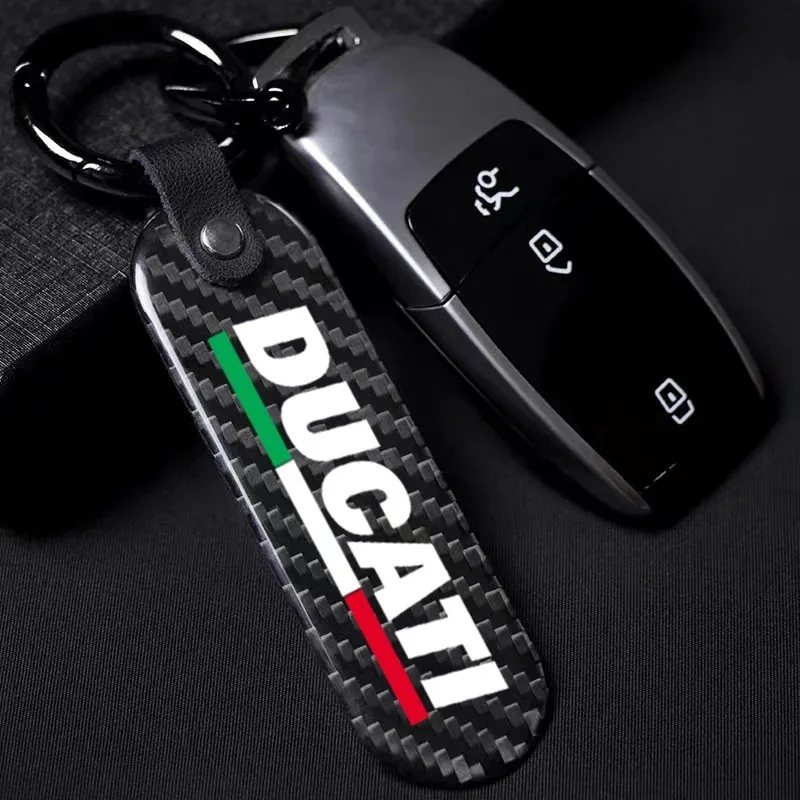 1PCS For Ducati Hypermotard 950 939 821 796 1100 Motorcycle Accessorie Motorcycle Keychain Keyring Carbon FiberHigh-Grade