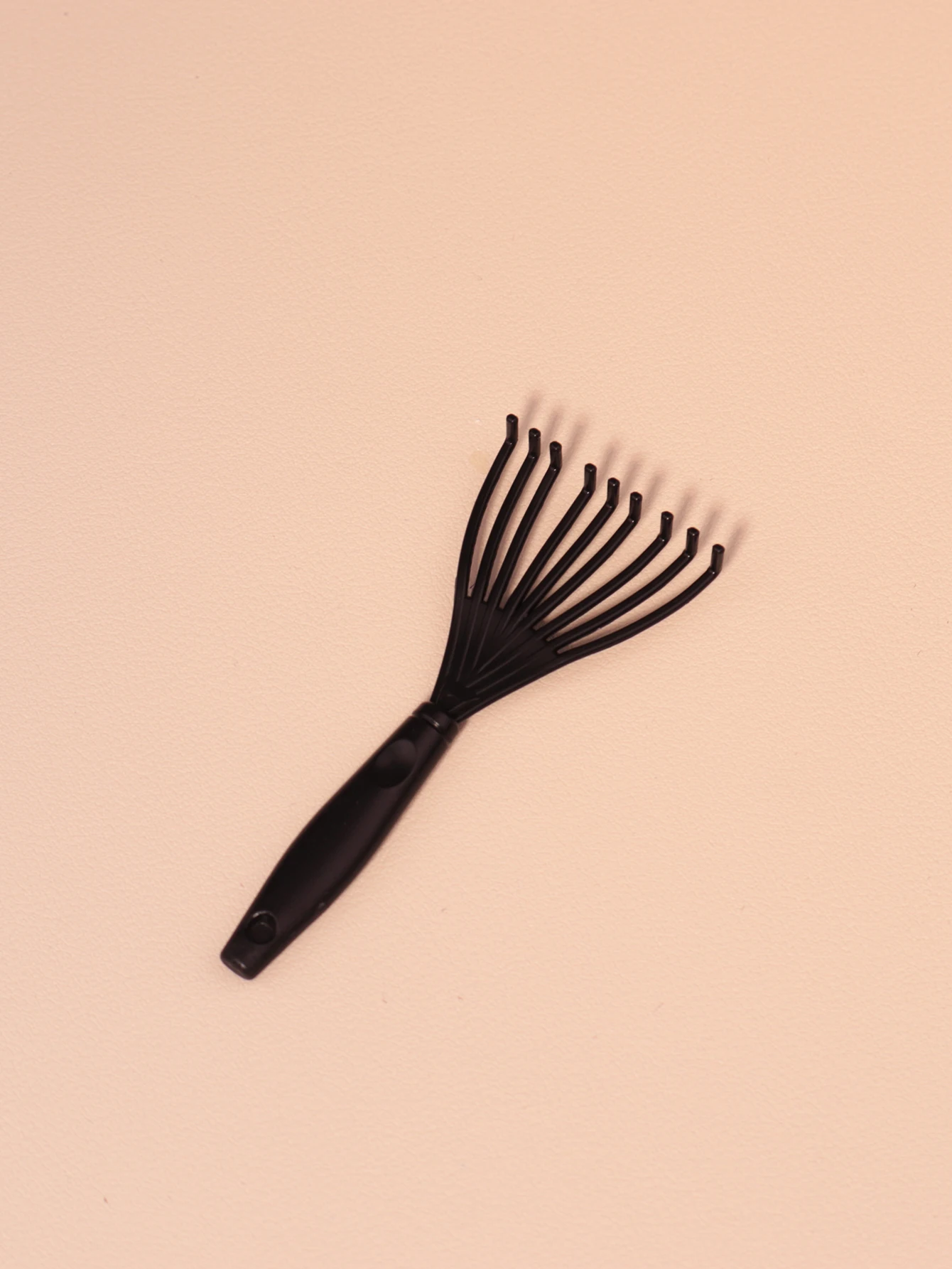 Hair brush cleaning tool, 1pc mini hair brush remover for removing hair，Special for real hair wigs