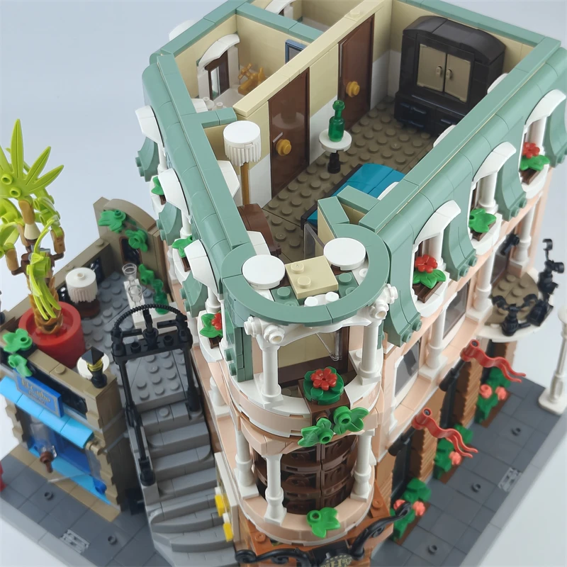 

IN STOCK 3066PCS Boutique Hotel Modular Compatible 10297 Building Block For Kids Holiday Family ornaments Birthday Chrismas Gift