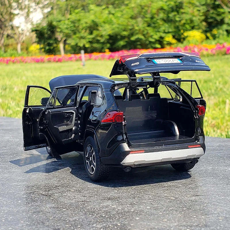 1:32 Alloy RAV4 SUV Car Model Diecast Metal Vehicles Car Model Simulation Sound Light Childrens Gifts Toy Collection