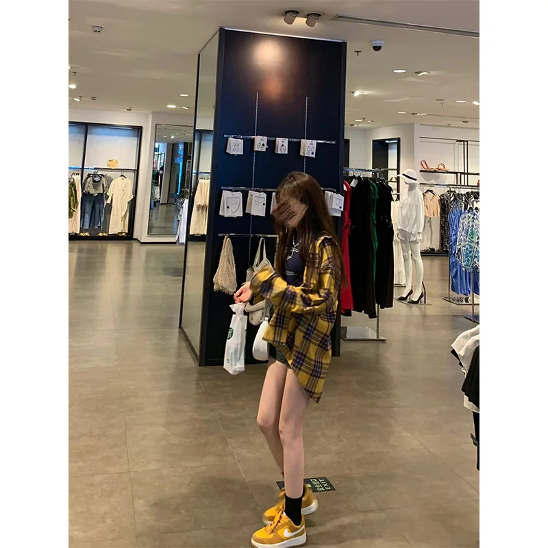 

Женская летняя свободная рубашка в желтую клетку в американском ретро-стиле с длинными рукавами, защитой от солнца и модным дизайном