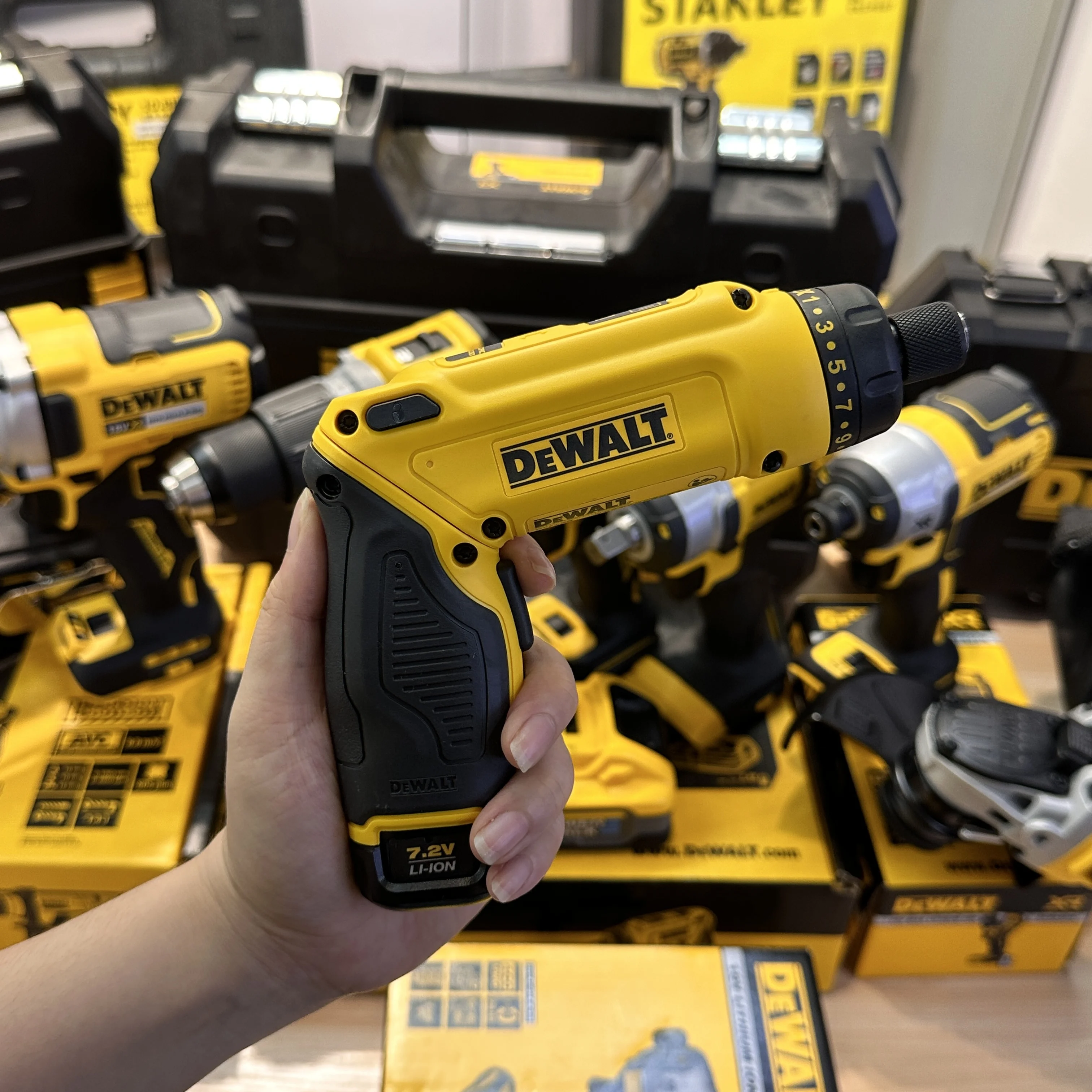 DEWALT Mini Electrical Screwdriver DCF680G2 Rechargeable Automatic Hand Drill Adjustable Lithium Battery Screwdriver Tools