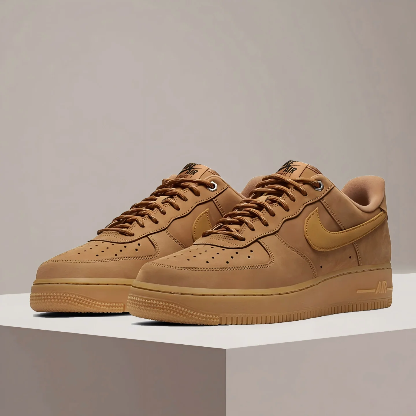 

Кроссовки Nike Air Force 1 '07: стильные и универсальные, нескользящие и долговечные, классические коричневые, CJ9179-200