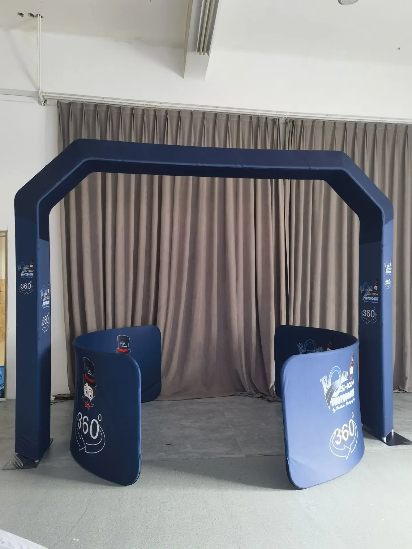 

Portable Photo Booth 360 Selfie Overhead Video Booth Top Spinner Sky Arch Backdrop Spinner 360 Photo Booth for Party Event