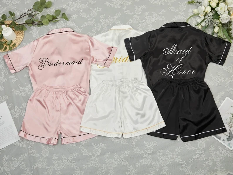 Personalized Pajamas Set Monogram Bridesmaid Bridal Party Pajama Bachelorette Party Wedding Gift Customized Name Dressing Set