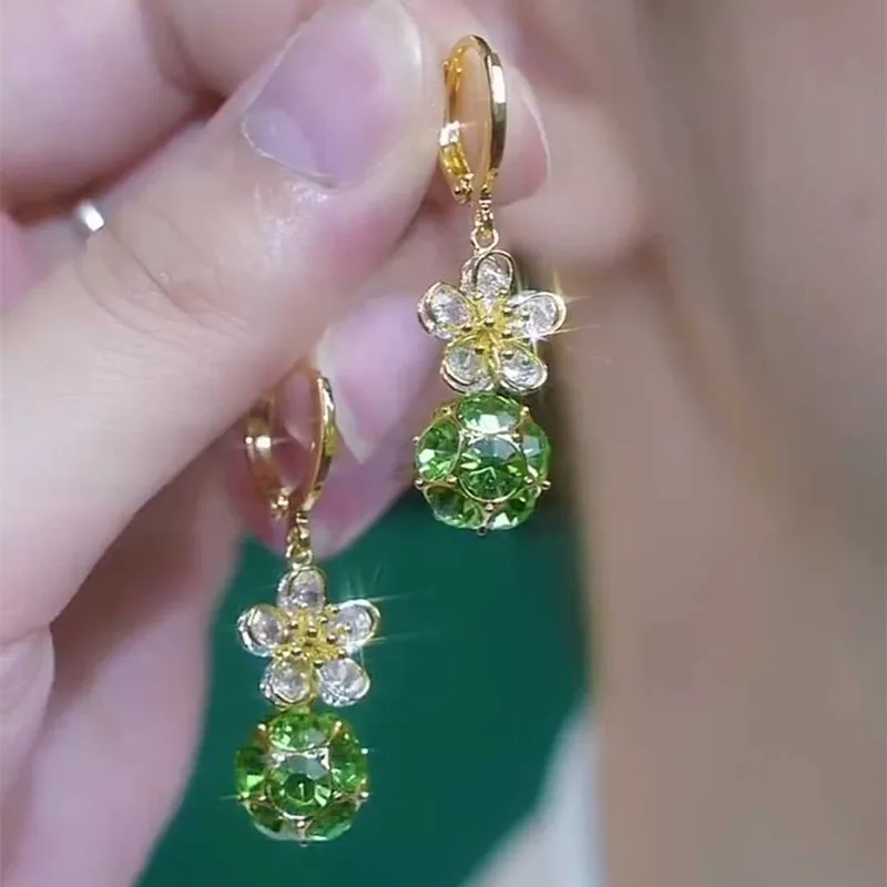 رائعة الأرجواني الزركون الكرة قلادة زهرة أقراط للنساء موضة شخصية الإكسسوار اليومي مجوهرات الحفلات هدايا عيد الميلاد