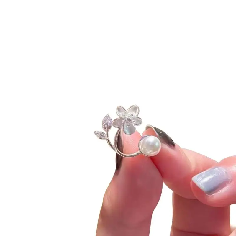 For Women Temperament Romance Petal Earrings Party Wedding Jewelry Gifts Fashionable Irregular White Pearl Flower Earrings