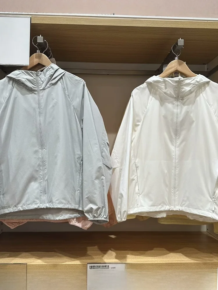 women's-lightweight-breathable-hooded-sun-protection-jacket-level-4-waterproof-upf50-east-li4-thin-outerwear-coat