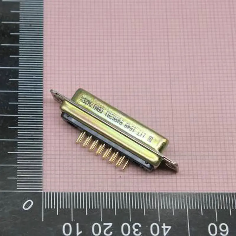 1PCS original DBM17W2SX Connector D-Subminiature 17W2 F