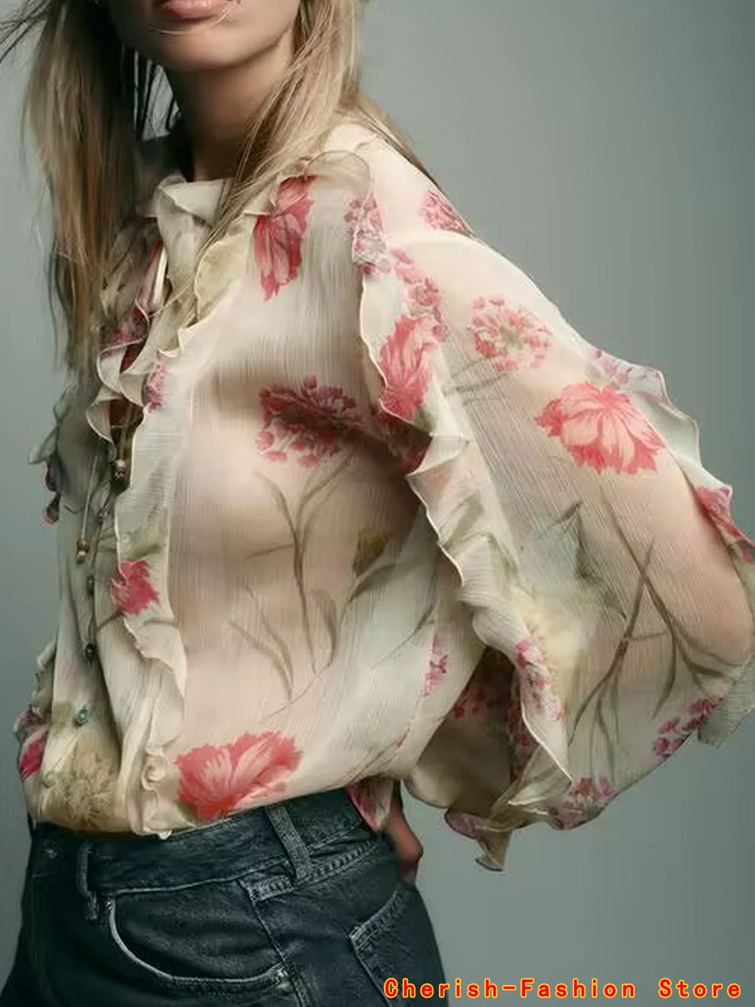 เสื้อเบลาส์แขนยาวพิมพ์ลายดอกไม้สไตล์วินเทจสำหรับสาวออฟฟิศช่วงฤดูร้อน คอวี ผ้าโปร่งบาง แต่งระบาย ดีไซน์เก๋ไก๋ สวยสง่า ทรงหลวม หลายชั้น