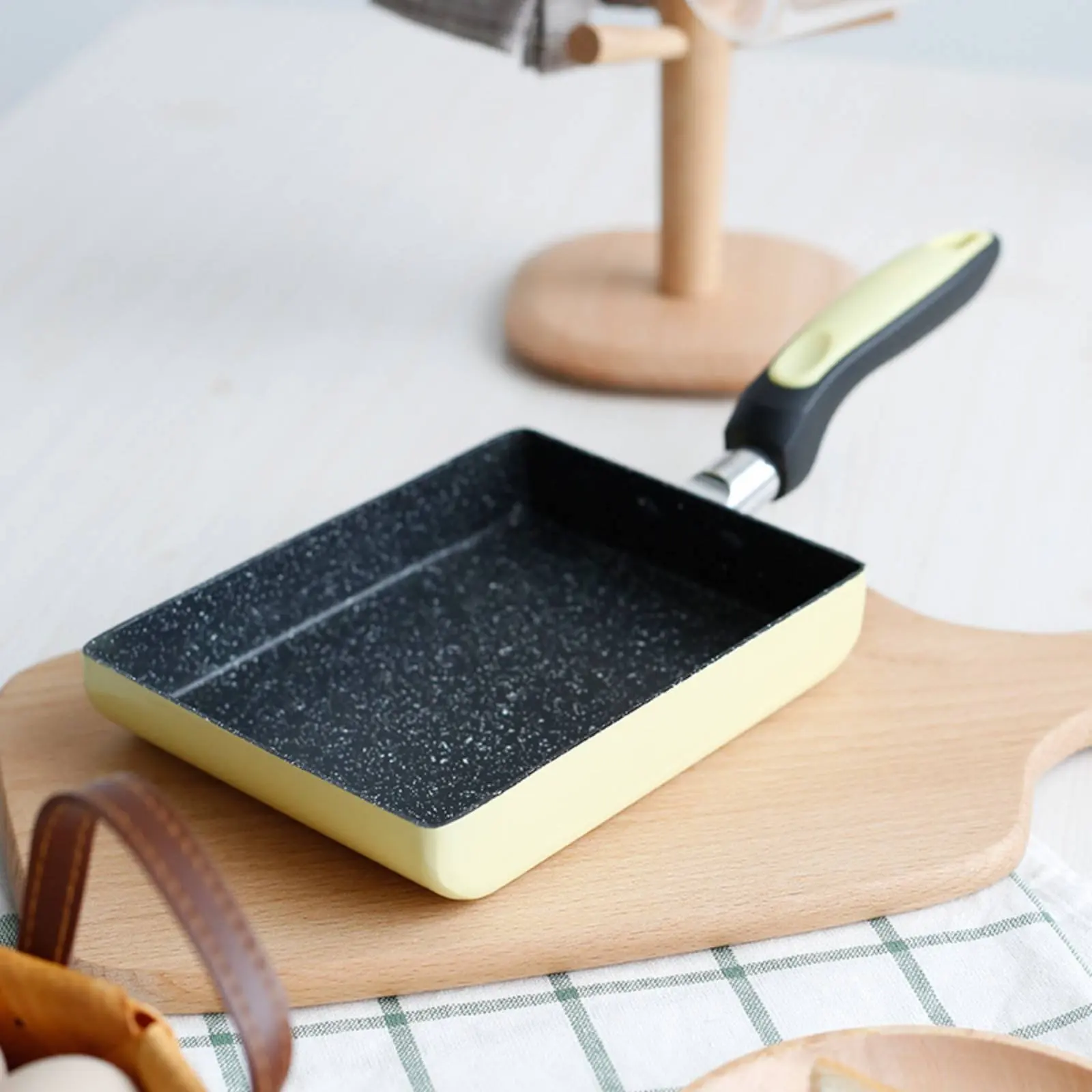Tamagoyaki Pan Smokeless Square Omelette Pan Square Nonstick Skillet Induction Compatible Kitchenware Easy to Clean