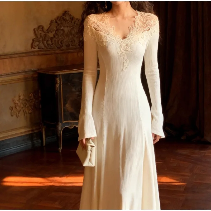 Autumn and Winter Soft Atmosphere Lace V-neck Knitted Dress Closes The Waist and Looks Thin Long Dress