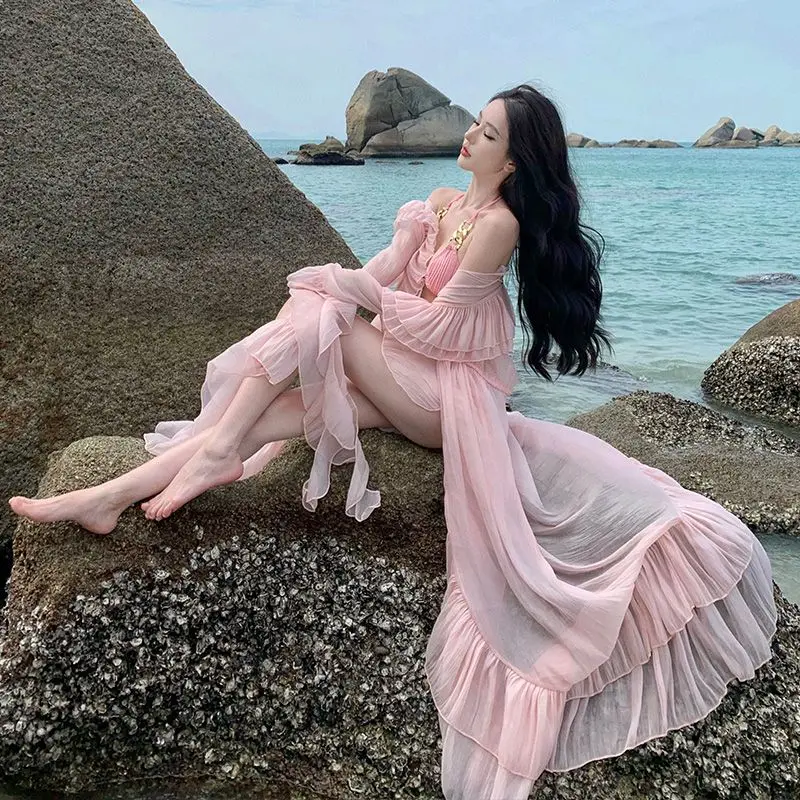 Wear high-end clothes suitable for going to the beach for vacation, take pictures, skirts, temperament cardigan skirts