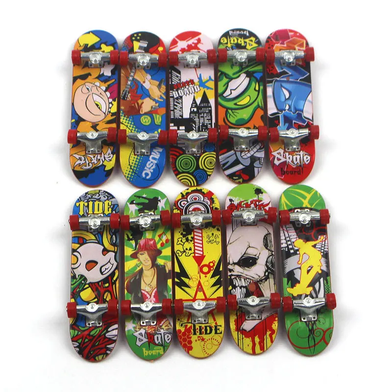 5pcs lot Children\'s Mini Finger Skateboards Alloy Skate Boarding Kids Fingertip Board Fingerboard Educational Toys Gifts