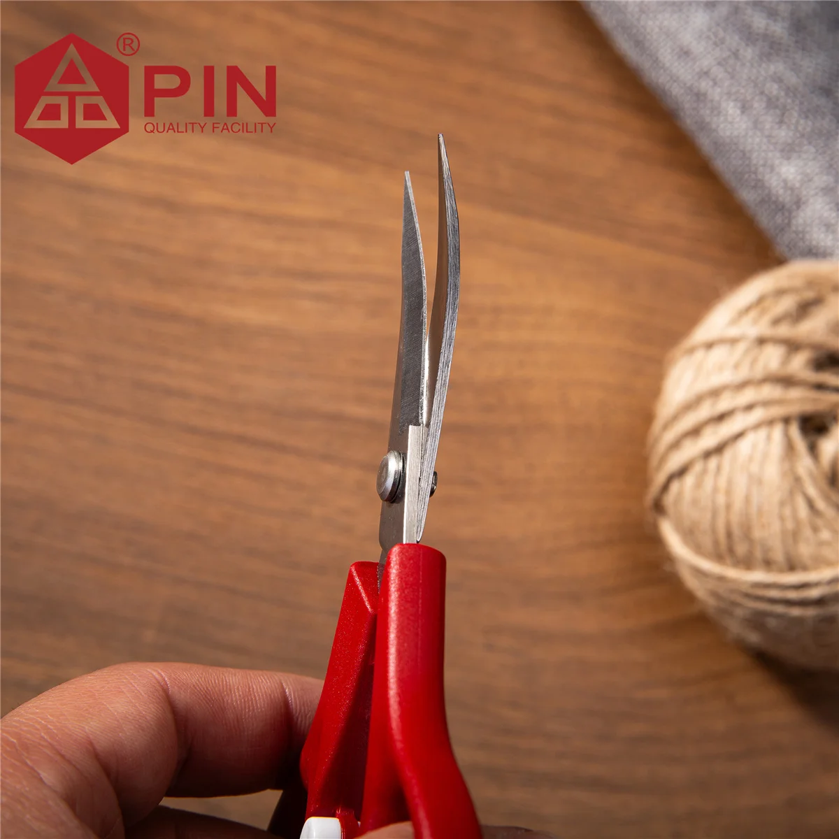 PIN 1pc Stainless Steel Craft Scissors - Curved Tip for Cross Stitch & Embroidery, Sharp Thread Snips Scissors, Sewing Supplies