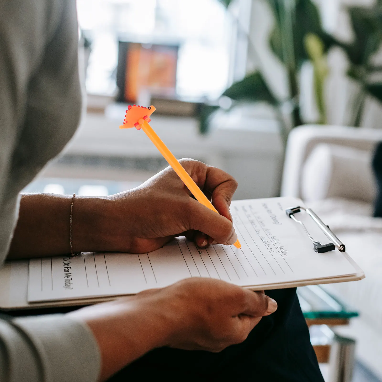 

16 шт., гелевые ручки с рисунком динозавра, черные чернила, ручки с тонким наконечником, гладкое письмо, школьные канцелярские принадлежности для офиса