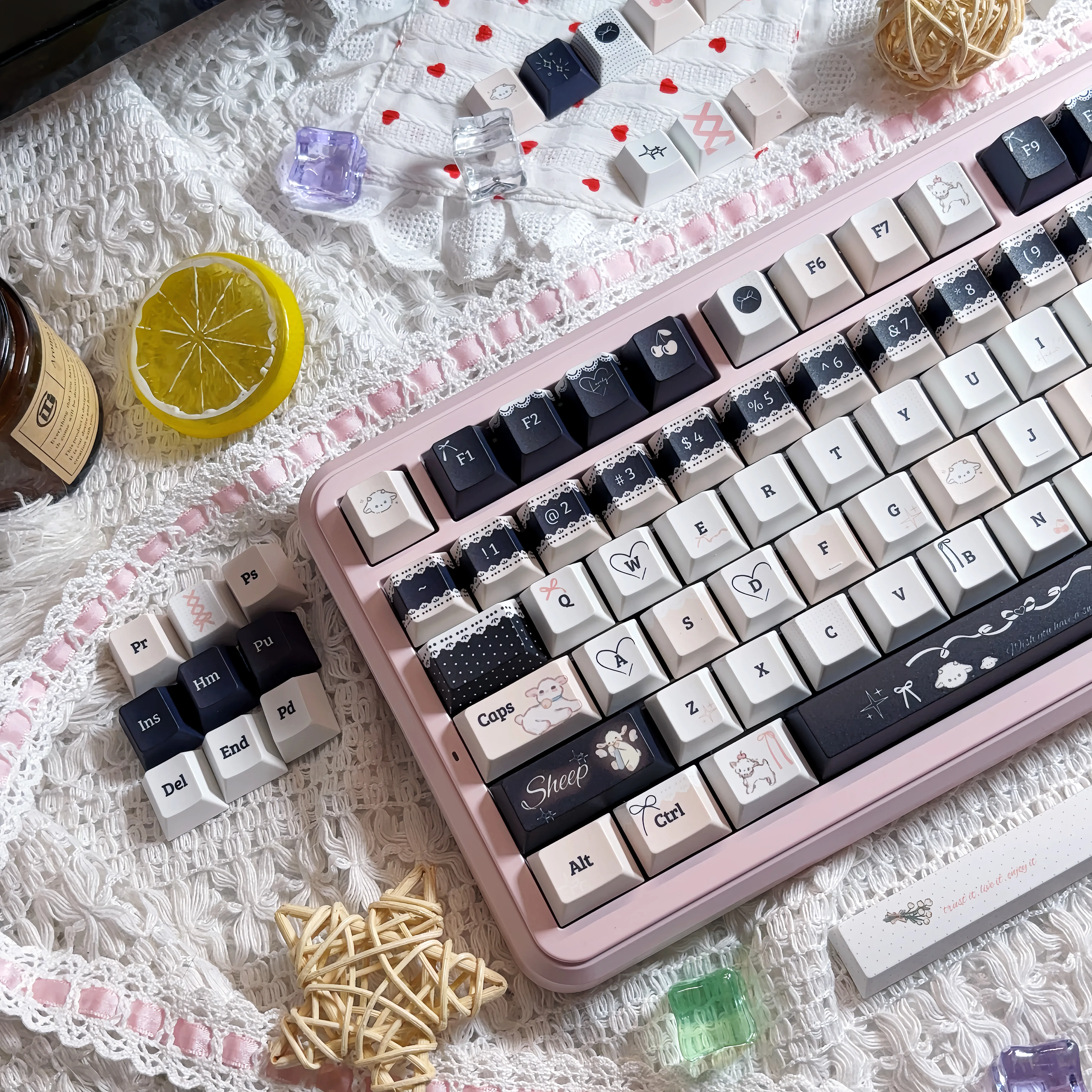 مجموعة أغطية مفاتيح من الدانتيل على شكل الأغنام PBT Cherry Profile أغطية مفاتيح أصلية مصنوعة يدويًا لملحقات لوحة المفاتيح الميكانيكية هدية DIY #4