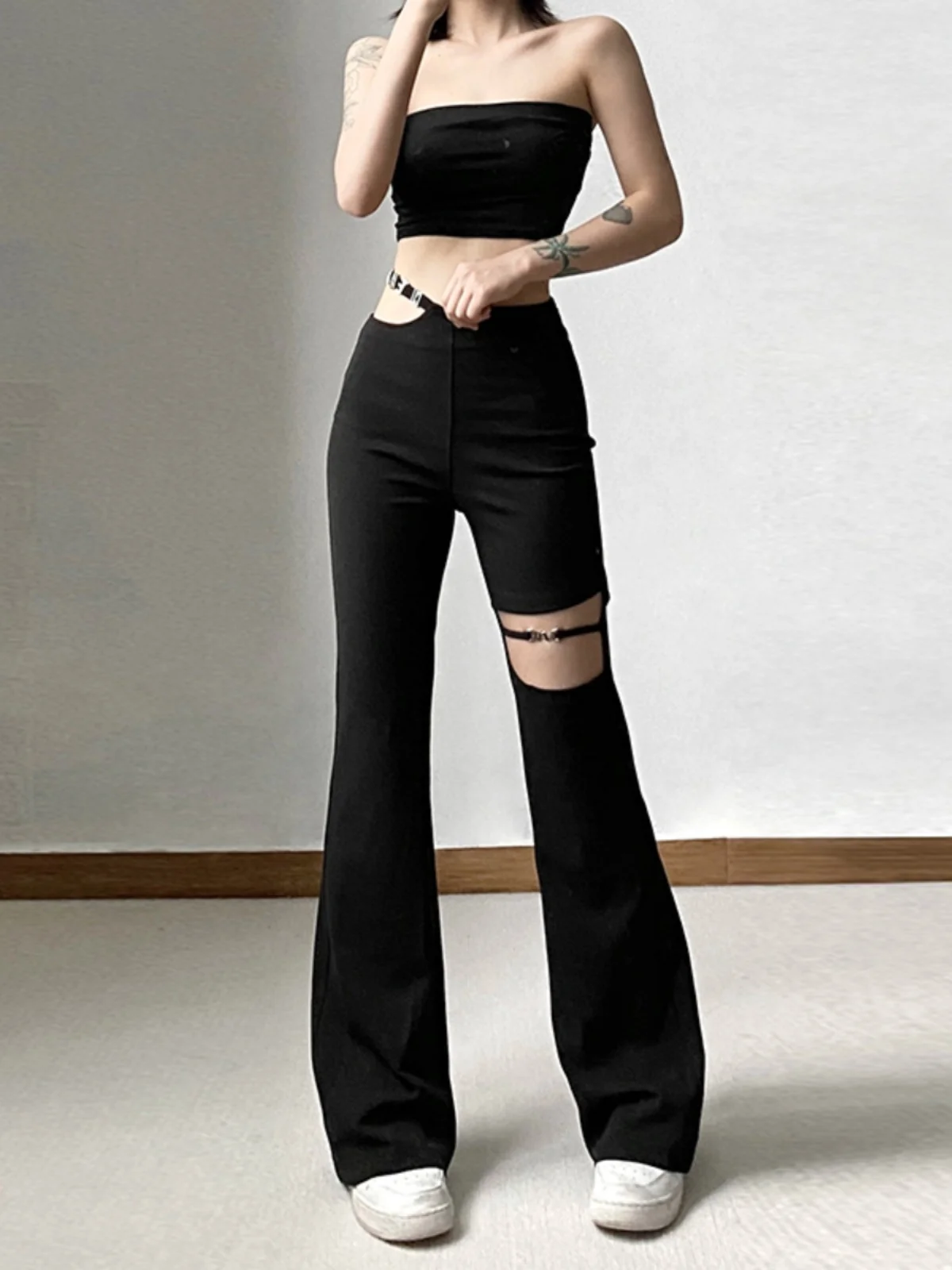 กางเกงขายาวทรงตรงสไตล์พังก์เท่ๆ เอวสูง ดีไซน์เว้า  แฟชั่นสตรีทแวร์สำหรับสาวมั่น  ผ้าโพลีเอสเตอร์