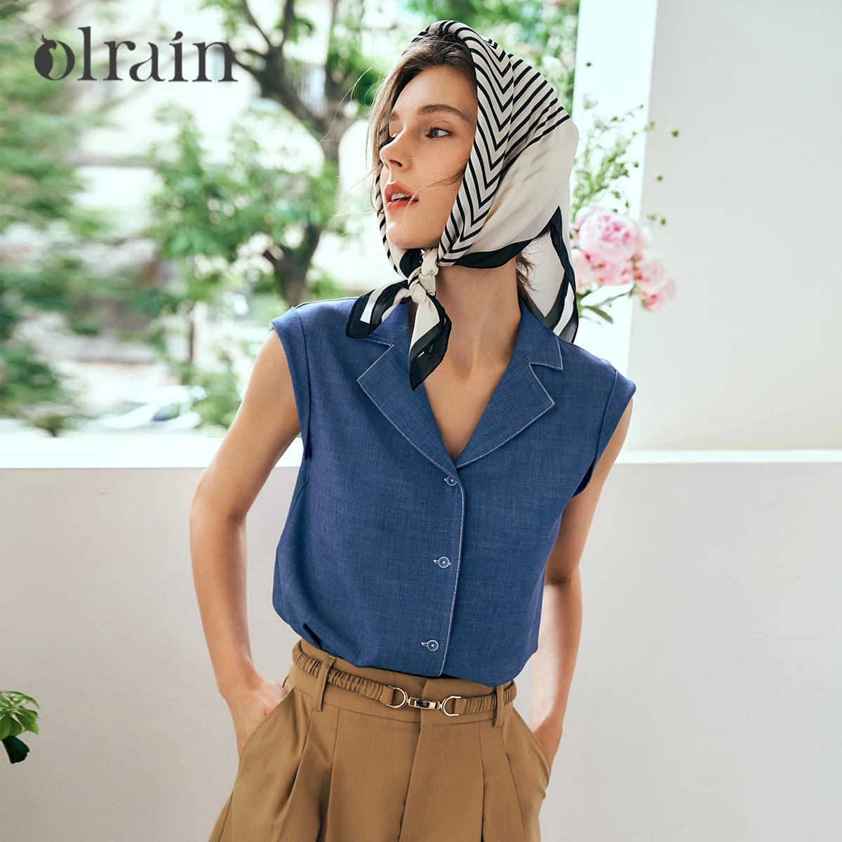 

OLrain Women Shirt French Fashion Sleeveless Turkey Blue Blouses Summer 2025 Niche Design Simple Tops Commute Shirts O24XC92135