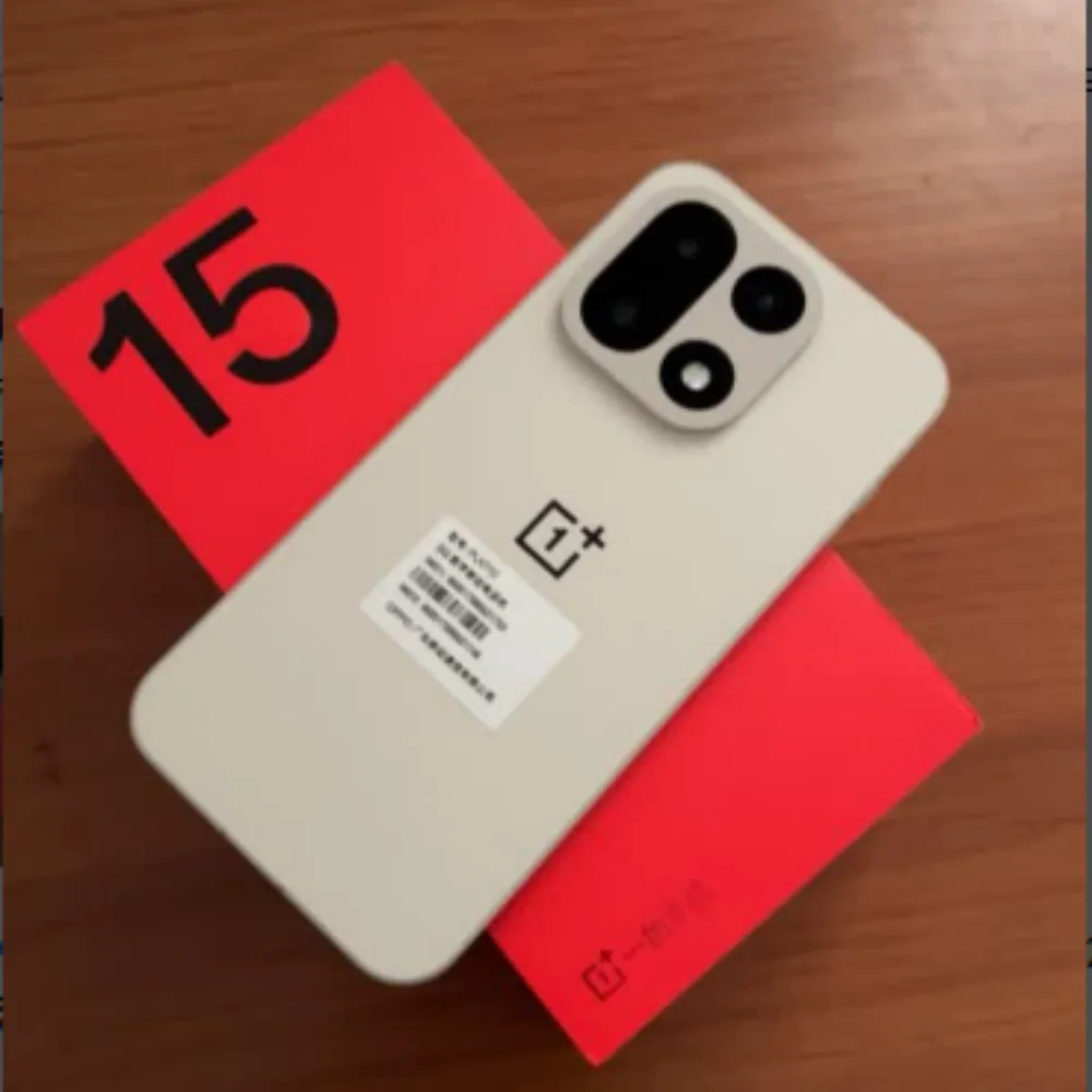 OnePlus 15 Global Rom Snapdragon 8 Elite Gen 5, аккумулятор 7300 мАч, 120 Вт SuperVOOC, 50 Вт беспроводная зарядка, 6.78 дюйма, 50 МП OIS, OTA-обновление