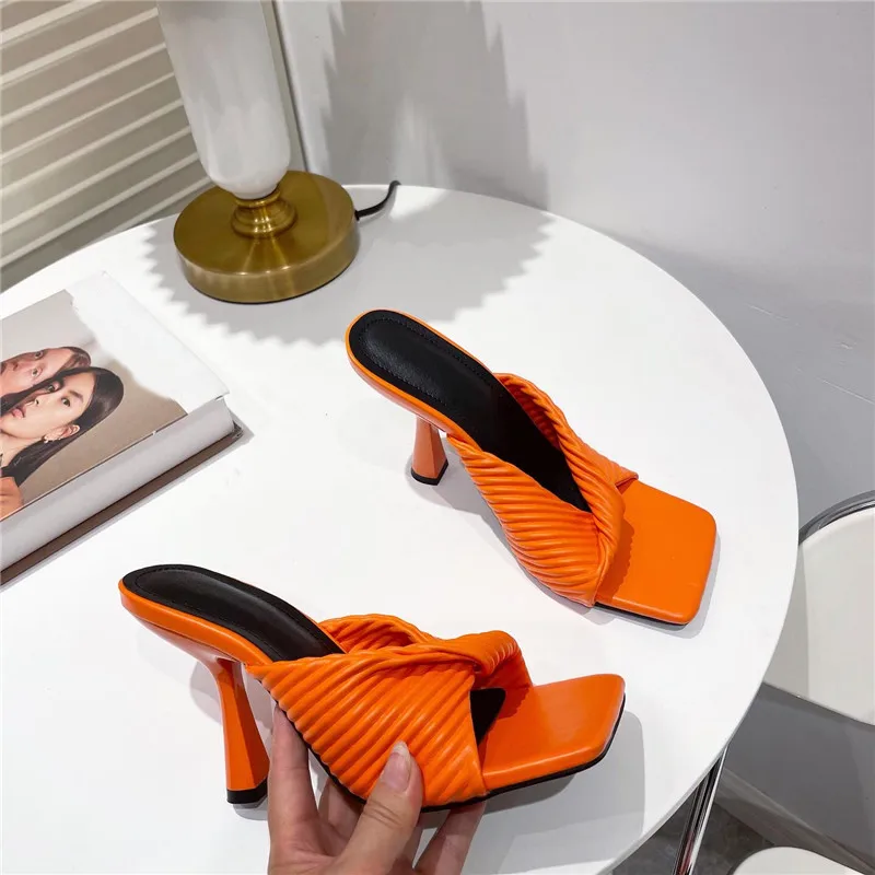 

Женские босоножки на высоком каблуке, модные плиссированные сандалии с квадратным носком, лето 2022