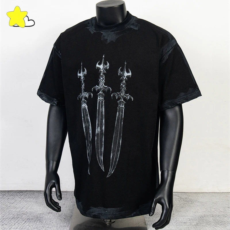 

Hip Hop Graphics Print Hand Drawn Dirt Painting THUG CLUB T Shirt Men Women Heavy Fabric Cotton Vintage T-Shirt Tee With Tags