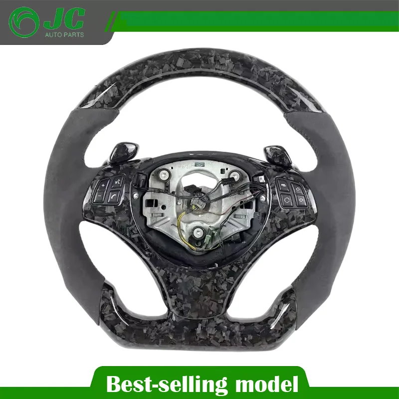 

Кованое рулевое колесо из углеродного волокна для BMW E81 E82 E87 E88 X1 X5 E70 E71 E90 E91 E92 X6 E84 E93 Обновление аксессуаров для интерьера