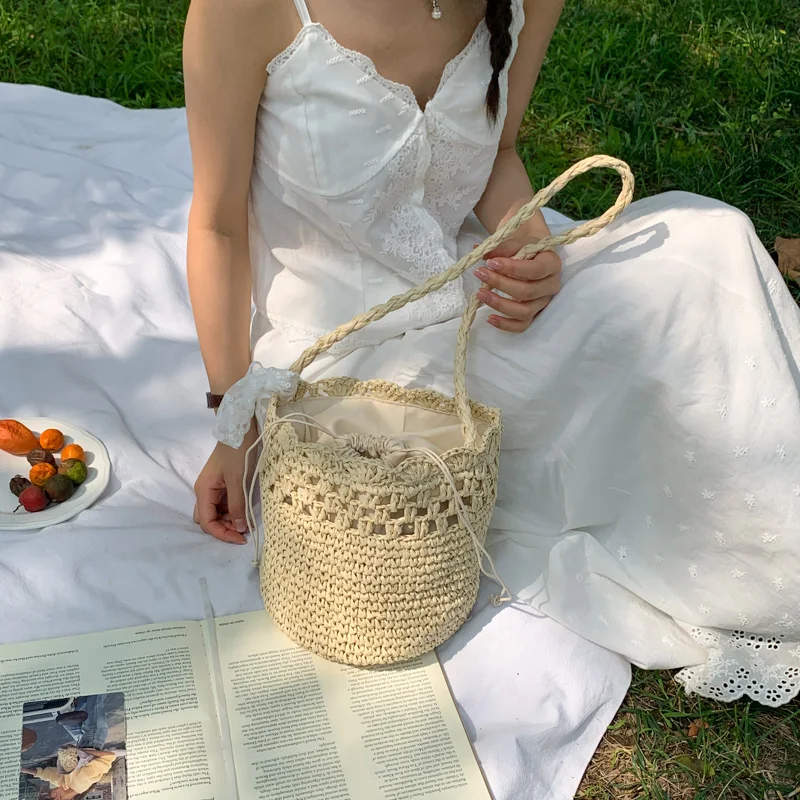 

Fashion Women's Boho Macrame Bucket Bag with Lace Ribbon Bow Braided Strap Woven Summer Beach Shoulder Bag Daily Travel Handbag