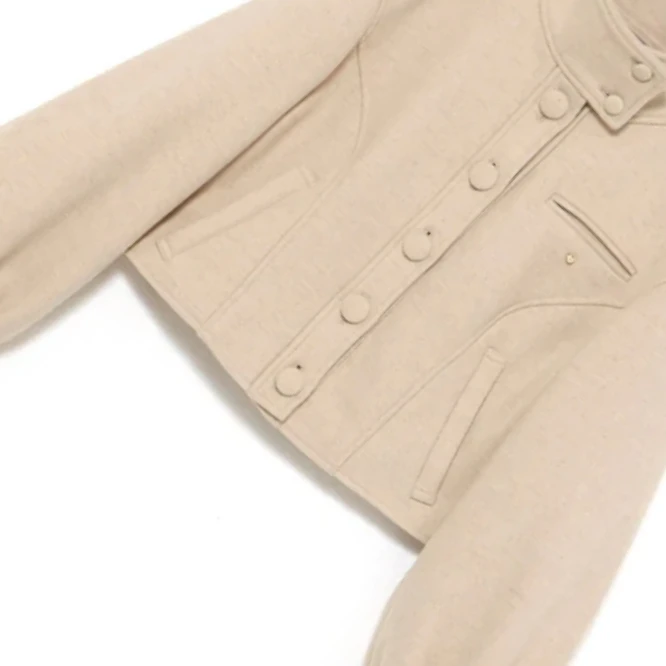 

Комплект: укороченное шерстяное пальто в японском стиле с воротником-стойкой и однобортной застежкой, облегающее, и мини-юбка с завышенной талией