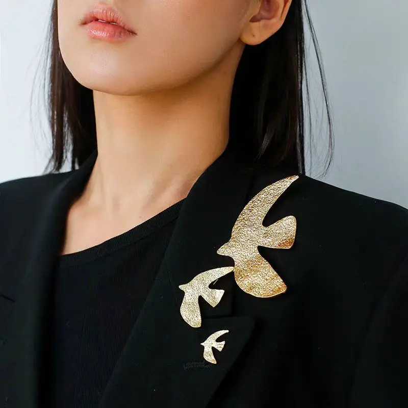 Peace dove retro exquisite animal brooch fashion pin sweater quality accessories women jewelry