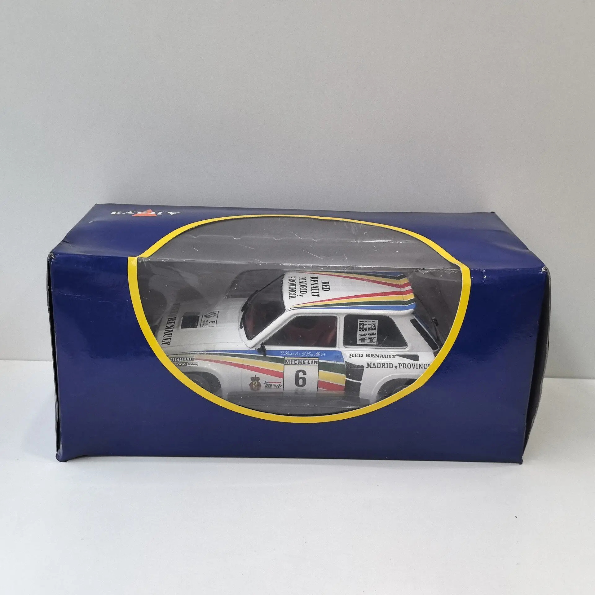 

Box Deformation Diecast IXO 1/18 Scale RENAULT 5 TURBO #6 Racing Car 52 Alloy Car Model