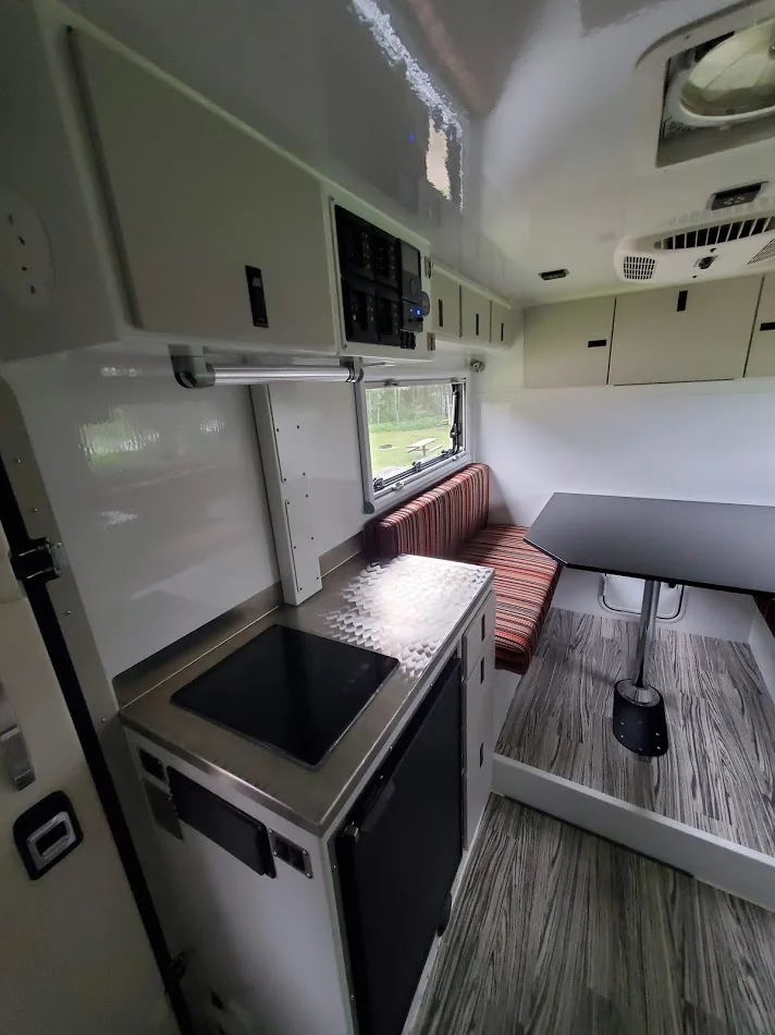 New Australia Standard Slide In Truck Camper With Short Bed For Sale