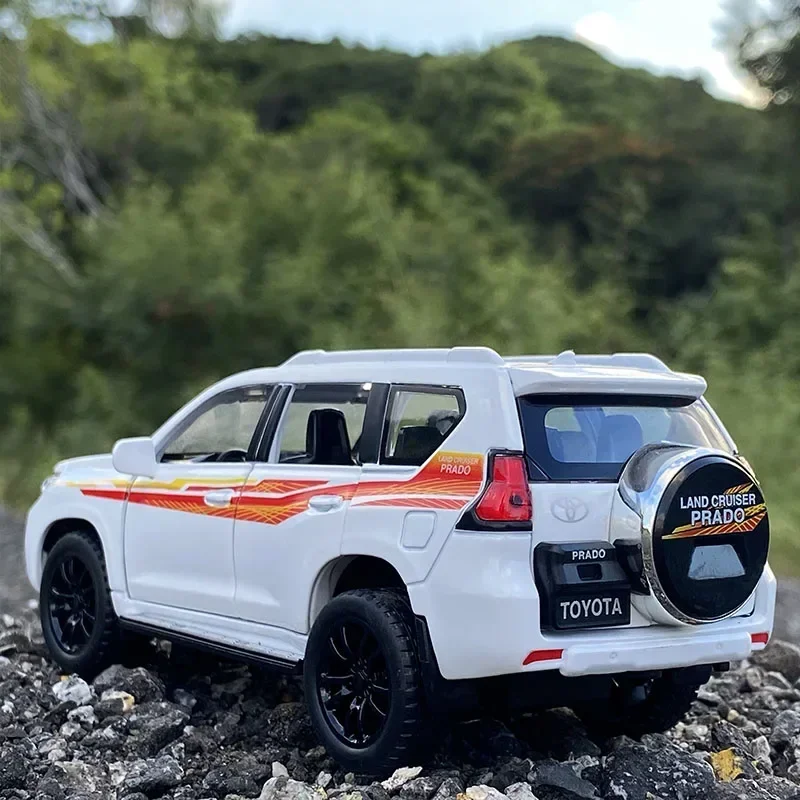 

Prado 1:32 SUV Alloy Car Diecasts Metal Toy Vehicles Car Model Collection LAND CRUISER Simulation Car Model Toy Gift