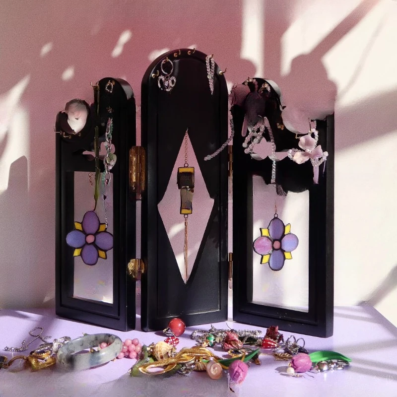 Solid wood folding, jewelry hanging storage necklace, earrings, pen holder.
