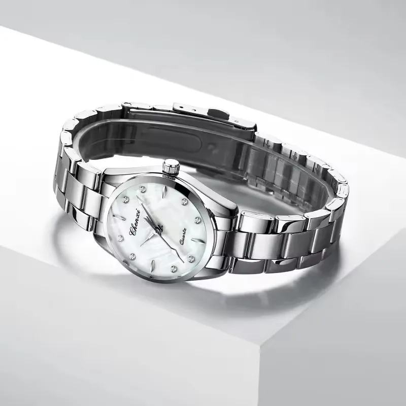 CHENXI 006T ساعة كوارتز نسائية أنيقة بتقويم أنيق كاجوال مضيئة بحزام من الفولاذ المقاوم للصدأ للسيدات