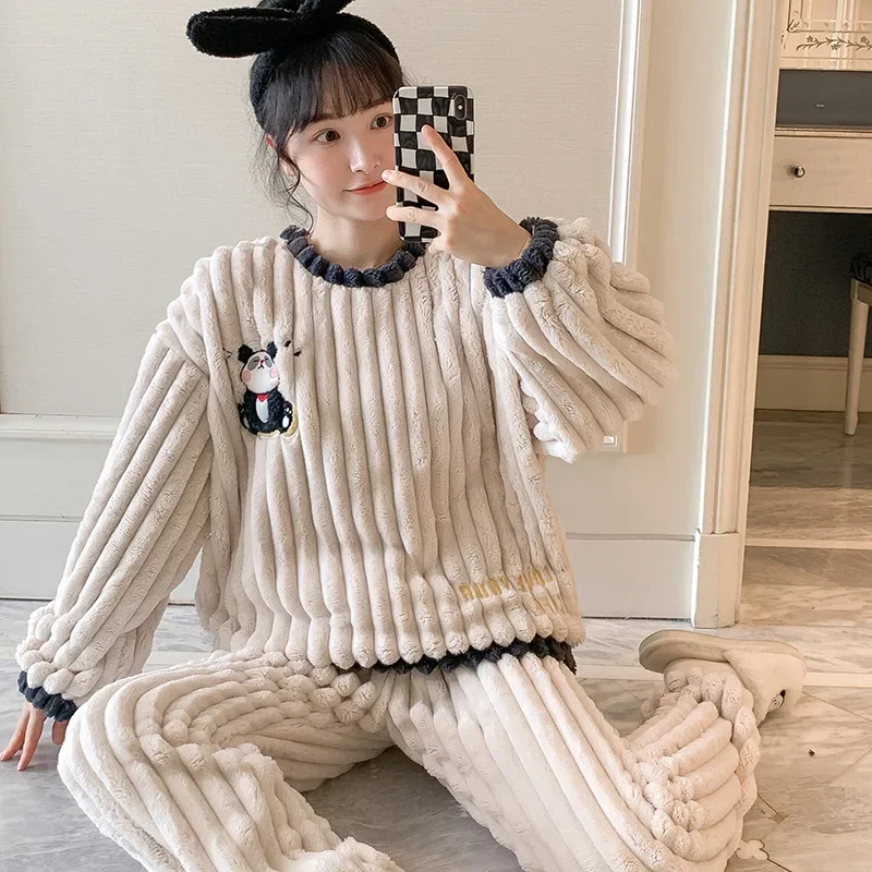 2024 Winter Women Flannel Pajama Sets Cute Round Neck Sleepwear Long Sleeve Coral Velvet Cozy Loose Lounge Wear Sweet Cartoon