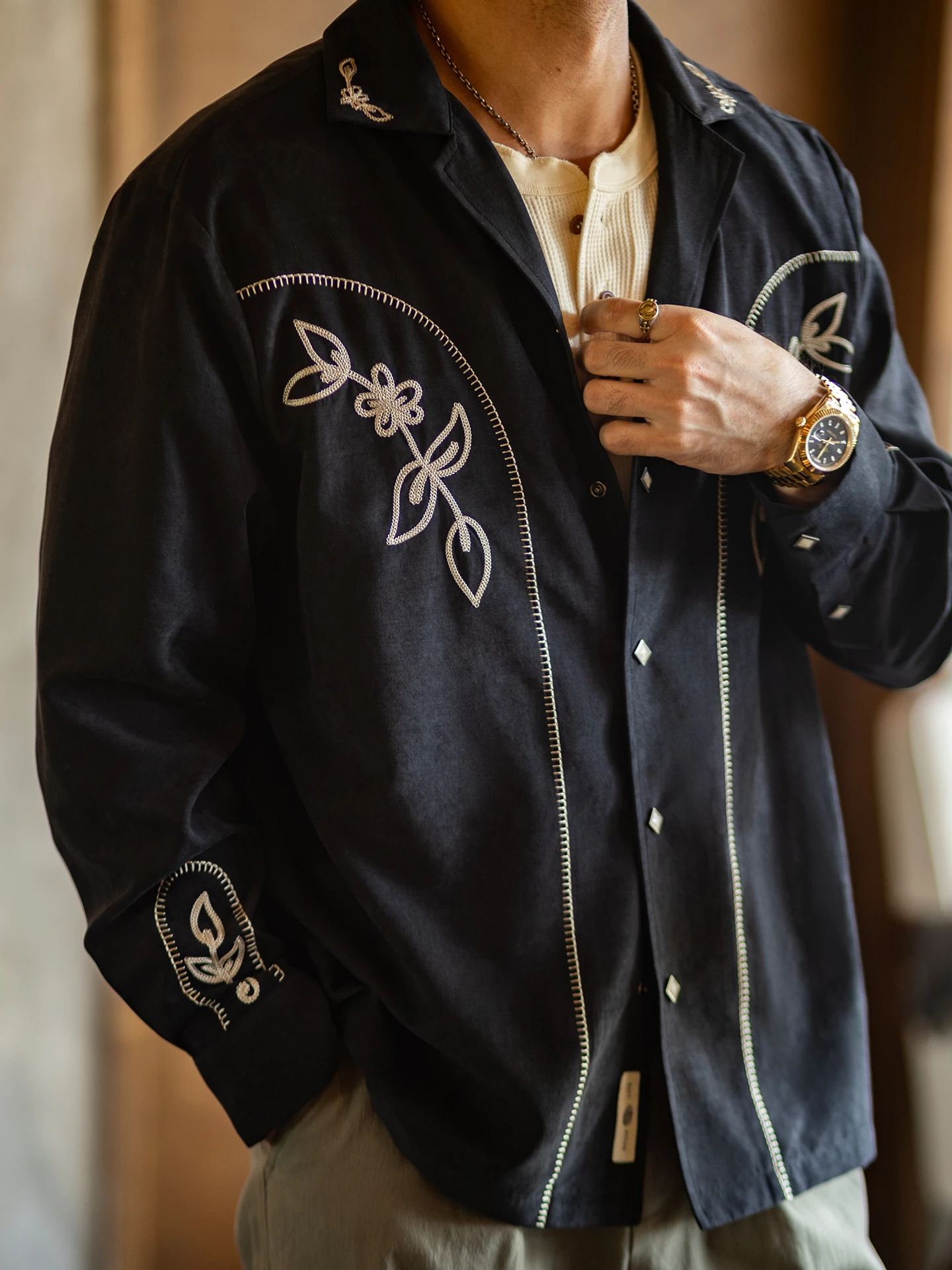 Retro Style Long Sleeve Embroidered Cuban Collar Men's Shirt Black Suede Fashionable Comfortable Breathable Casual Shirt