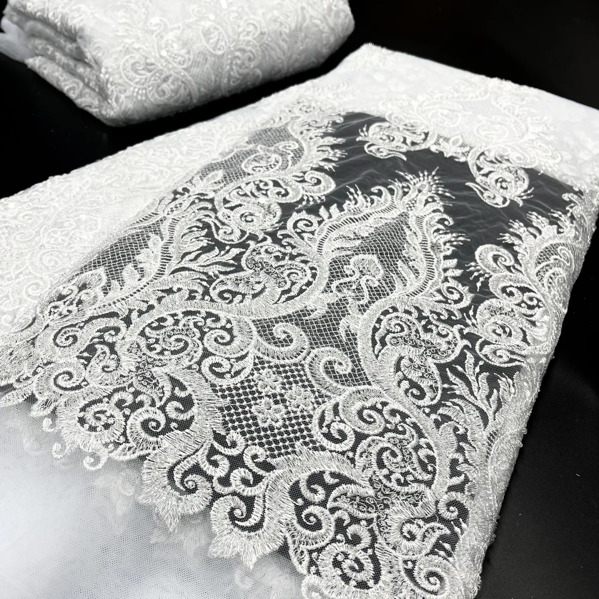 

2022 Latest White Wedding Lace Fabric With Beads French Tube Beads Lace Fabric African Nigerian Lace Fabric Wed Fabric KJY21109