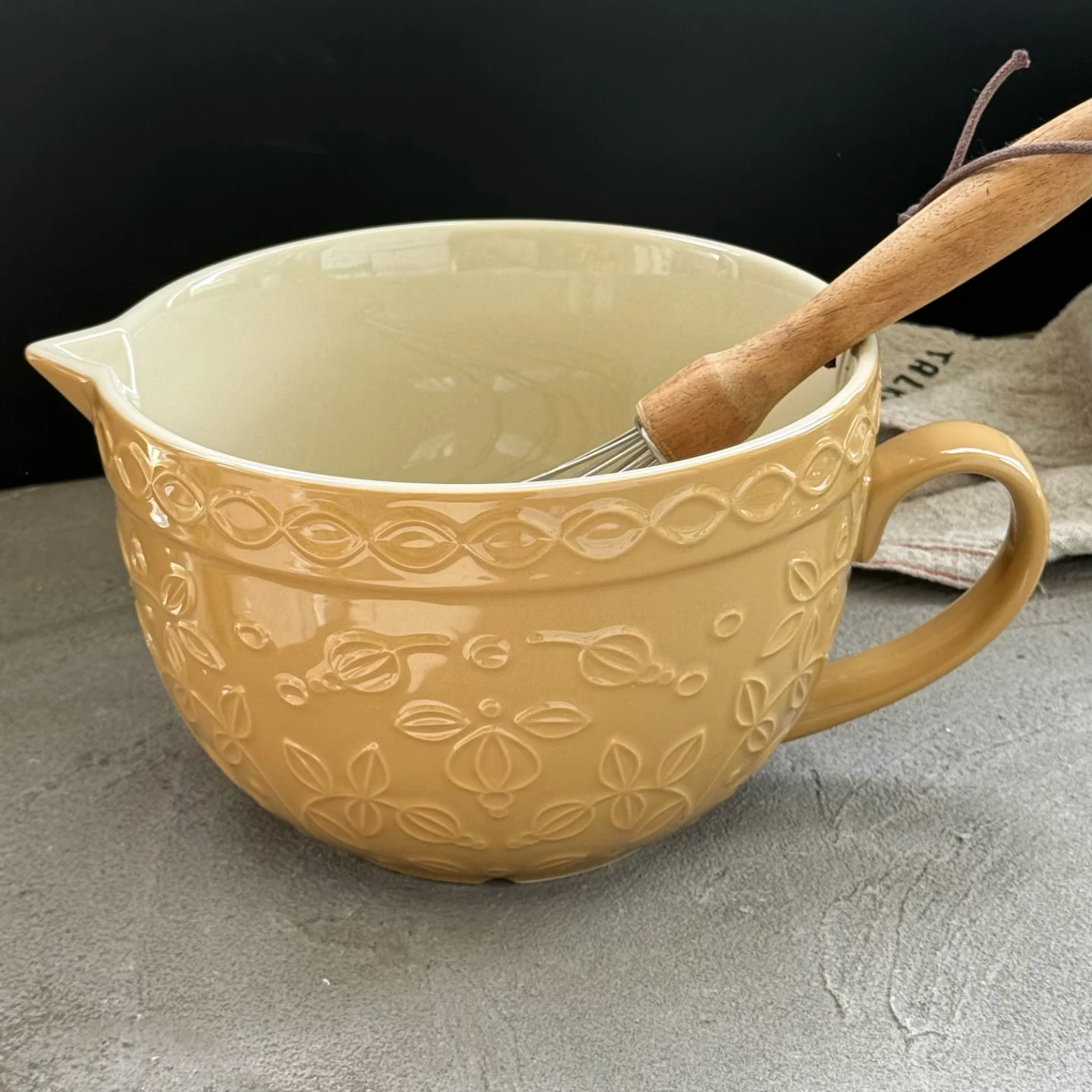 

Термостойкая чаша Cerc объемом 2000 мл для взбивания яиц, с дренажным отверстием, для ежедневного использования, однотонная, для салатов