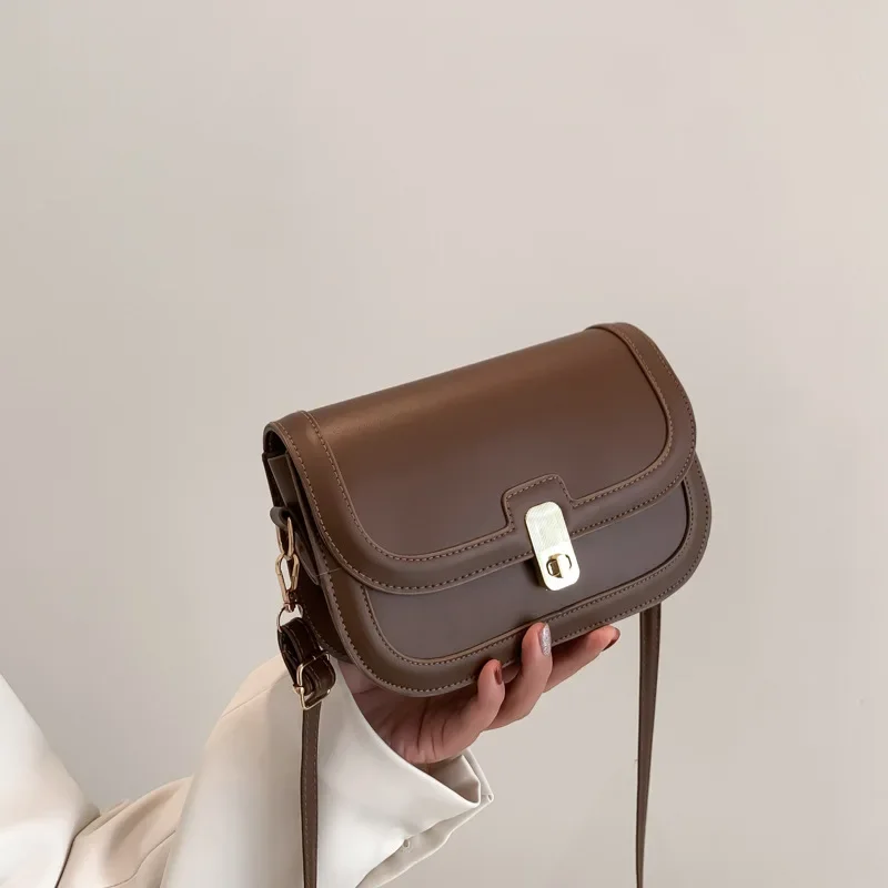 

Осенне-зимняя женская универсальная сумка через плечо на одно плечо, простая модная маленькая квадратная сумка, сумка в корейском стиле в стиле ретро