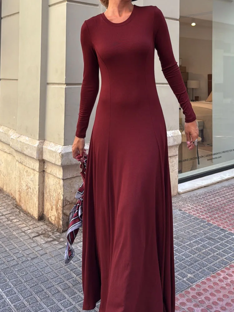 فستان خريفي برقبة دائرية وأكمام طويلة مطوي 2025 جديد بسيط بلون واحد فستان رداء عالي الخصر أنيق بقصة ضيقة للنساء فستان الحفلات