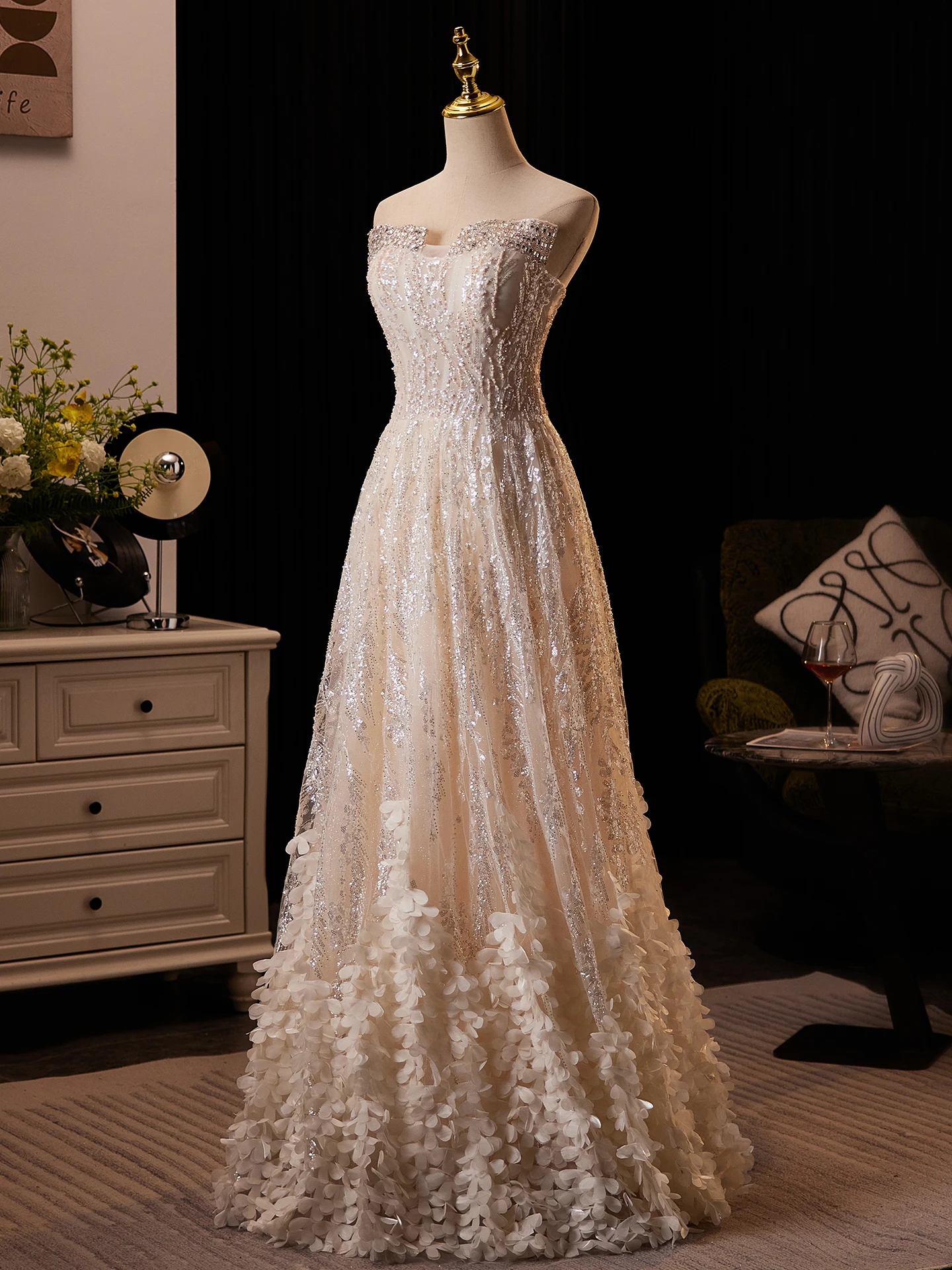 

L&P DQL Studio Evening Dress Gorgeous Champagne Prom Dresses Strapless Handmade Flowers Major Beading Shining Sequins Party Gown